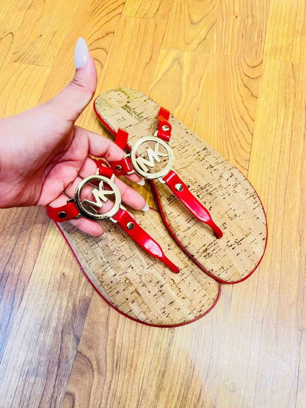 Michael Kors Jelly Thong Sandals – cherry Red Logo Charm Cork Sole Size 9 - Picture 3 of 8